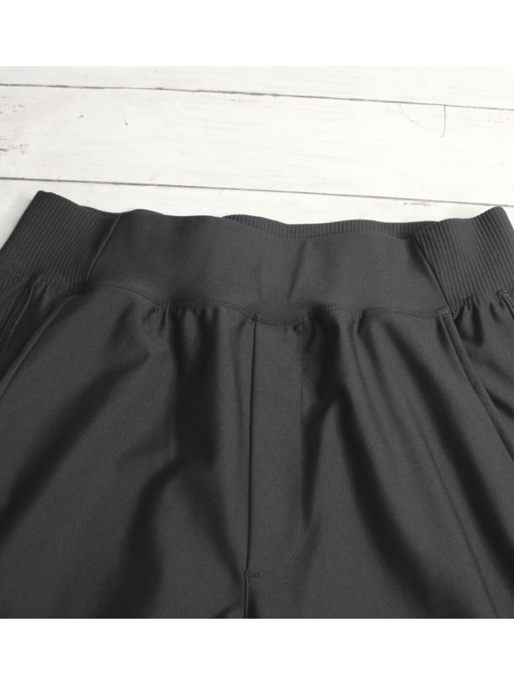 Old Navy Women's Black Activewear Pants Size M Powersoft Go Dry - Picture 4 of 6